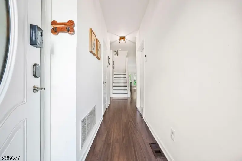 8710 Brittany Dr, Wayne, NJ 07470 - Image #3