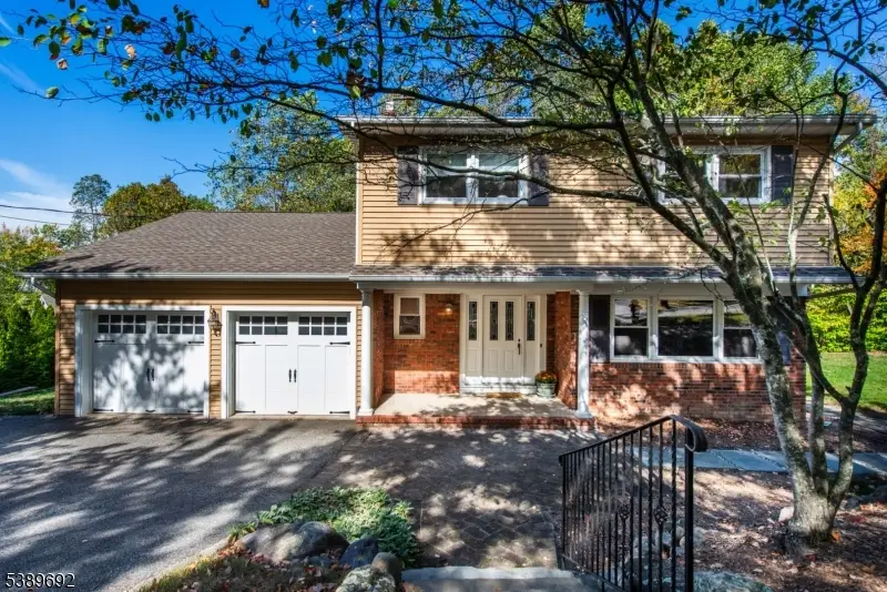 39 Lovell Dr, Wanaque, NJ 07465 - Image #1