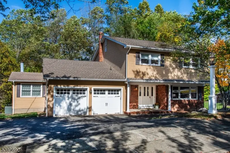 39 Lovell Dr, Wanaque, NJ 07465 - Image #2