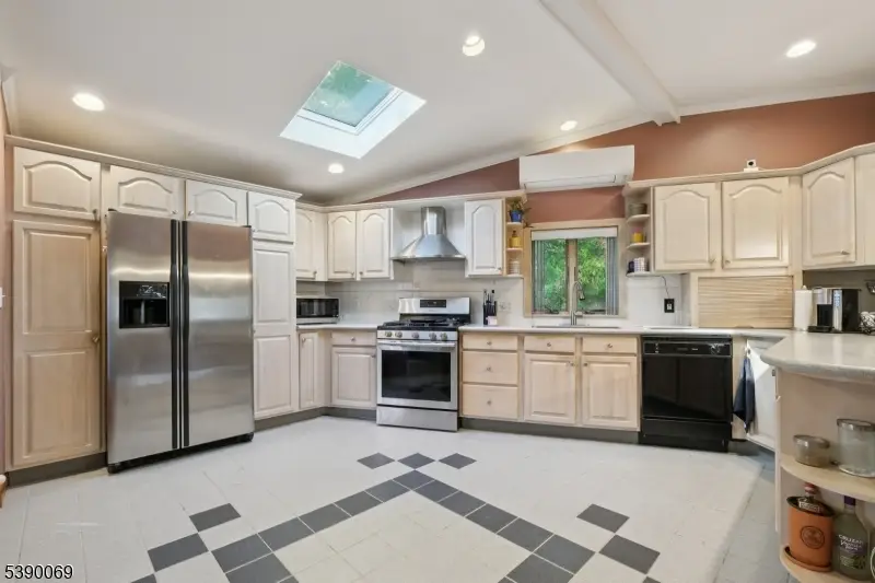 78 Main St, Lincoln Park, NJ 07035 - Image #3