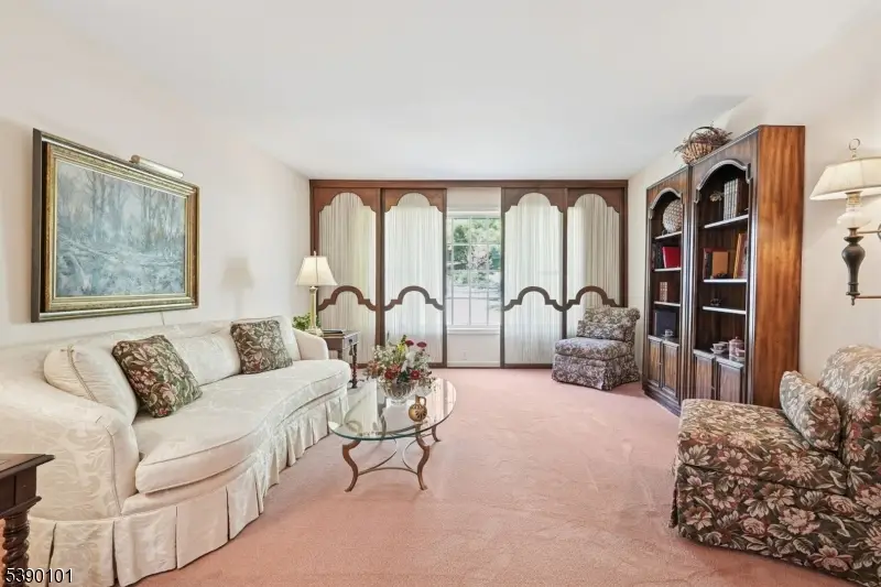 15 Highland Dr, Livingston, NJ 07039 - Image #2