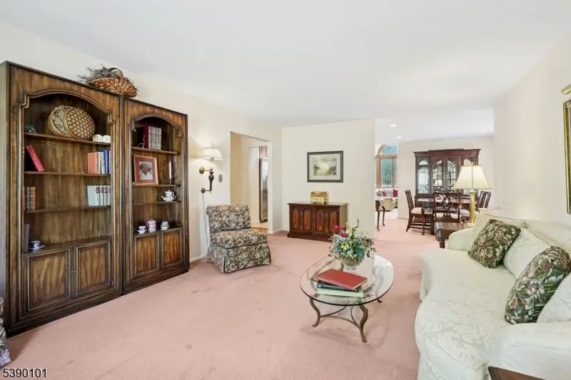 15 Highland Dr, Livingston, NJ 07039 - Image #3