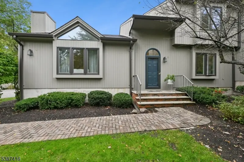 8 Sherwood Dr, Mountain Lakes, NJ 07046 - Image #1