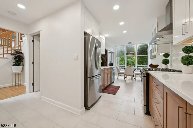 8 Sherwood Dr, Mountain Lakes, NJ 07046 - Image #3