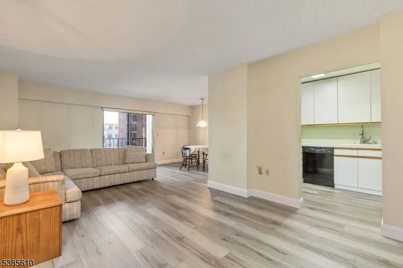 10 N Wood Ave #312, Linden, NJ 07036 - Image #2