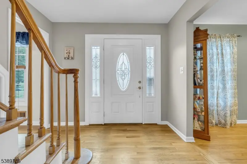 28 Hillcrest Rd, Blackwells Mills, NJ 08844 - Image #2