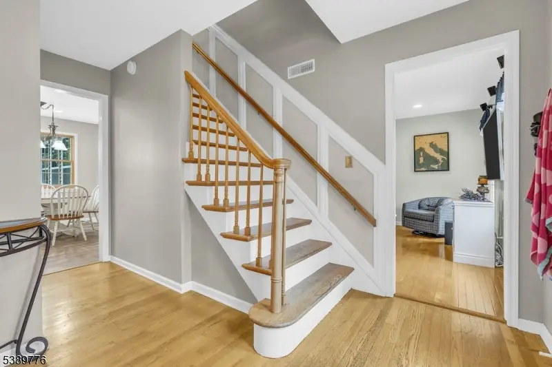 28 Hillcrest Rd, Blackwells Mills, NJ 08844 - Image #3