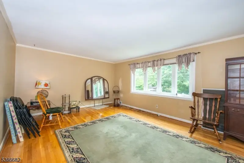 158 Woodhaven Dr, Wayne, NJ 07470 - Image #3