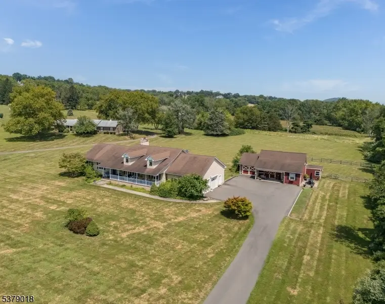 80 Deer Hill Rd, Tewksbury, NJ 08833 - Image #2