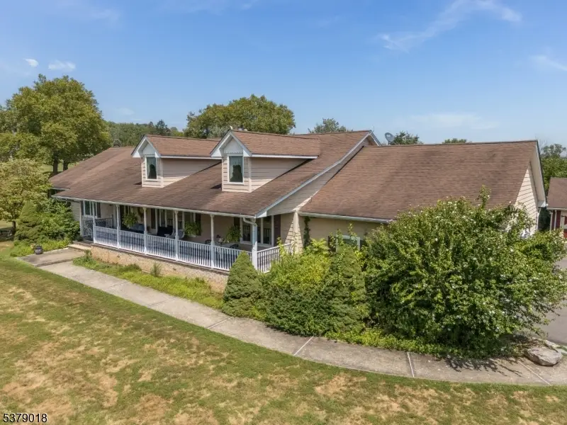 80 Deer Hill Rd, Tewksbury, NJ 08833 - Image #3