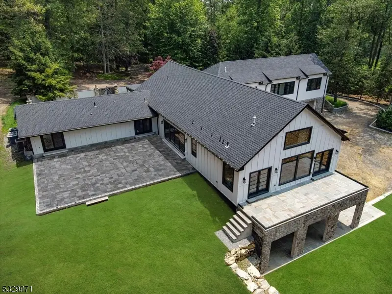 136-2 Mount Harmony Rd, Bernardsville, NJ 07924 - Image #1