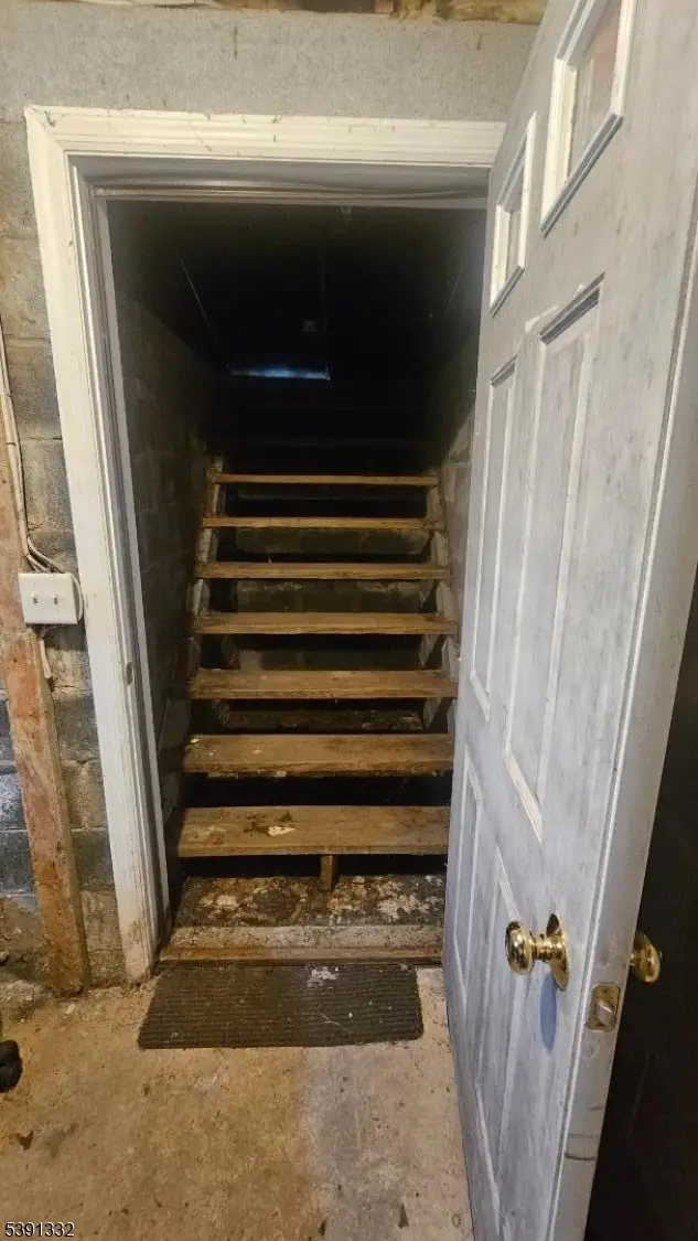 283 State Rt 284, Wantage, NJ 07461 - Image #1