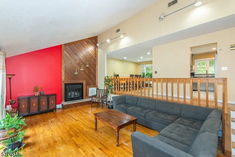 72 Flanders Drakestown Rd, Flanders, NJ 07836 - Image #3