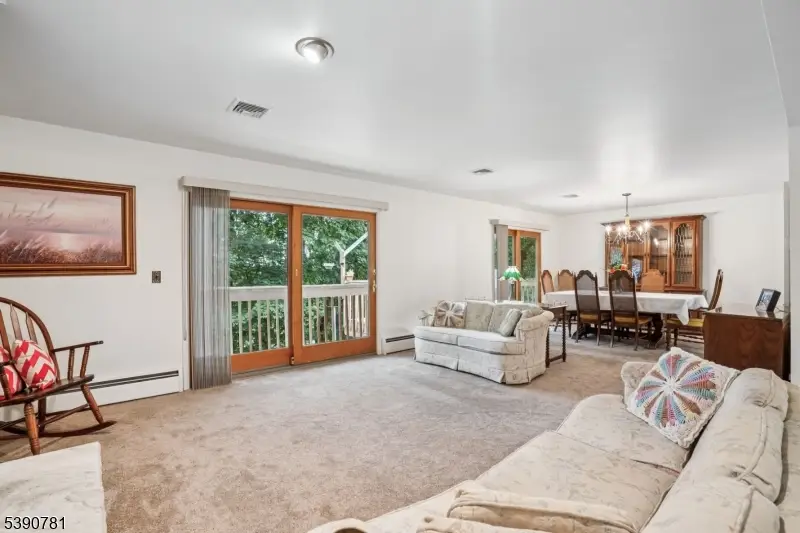 144 Emeline Dr, Hawthorne, NJ 07506 - Image #3