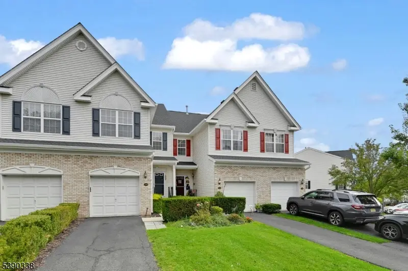 545 Coventry Dr, Nutley, NJ 07110 - Image #2