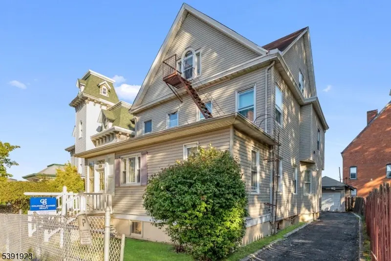 131 Park Pl, Passaic, NJ 07055 - Image #2