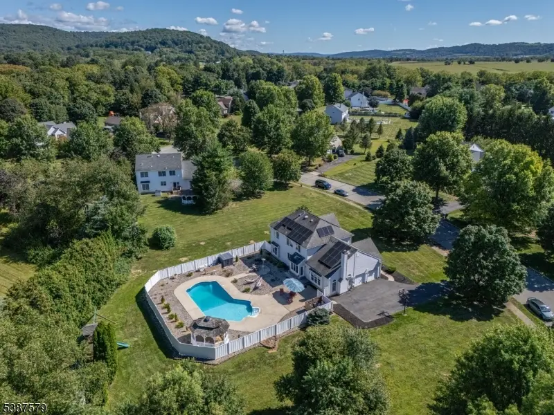 5 Rachel Court, Stewartsville, NJ 08886 - Image #3