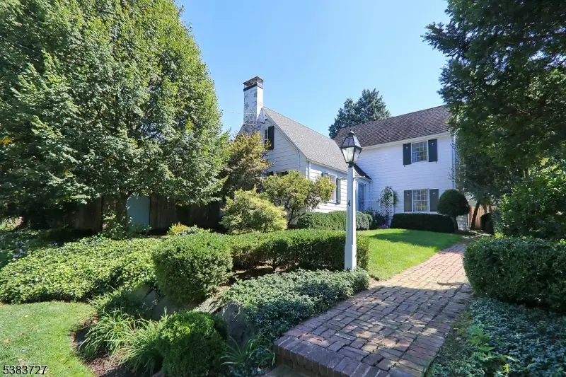 4 Normandie Pl, Cranford, NJ 07016 - Image #1