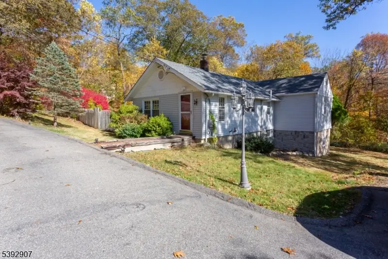 318 Germantown Rd, Macopin, NJ 07480 - Image #1