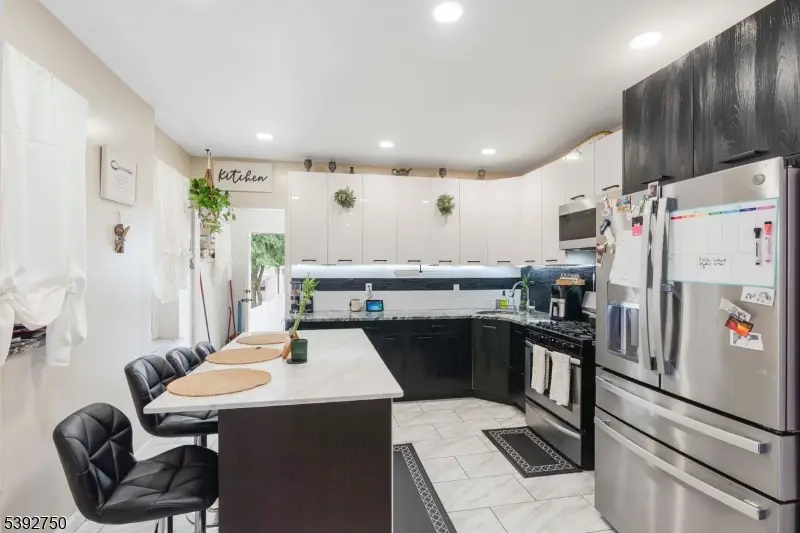 830 Grove St, Elizabeth, NJ 07202 - Image #2