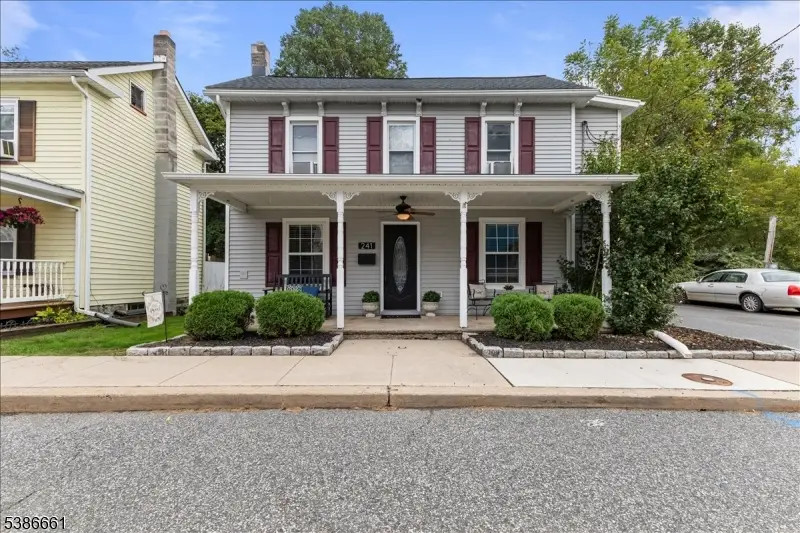 241 Depue St, Belvidere, NJ 07823 - Image #1