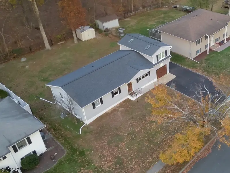 28 Highland Rd, Oak Ridge, NJ 07438 - Image #2