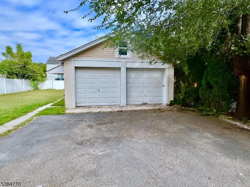 343 Netherwood Ave, Plainfield, NJ 07062 - Image #2