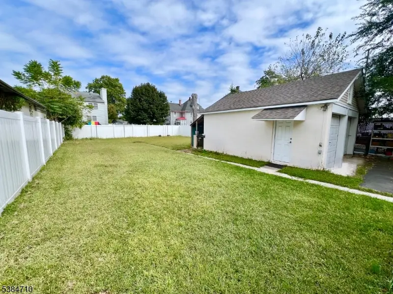 343 Netherwood Ave, Plainfield, NJ 07062 - Image #3