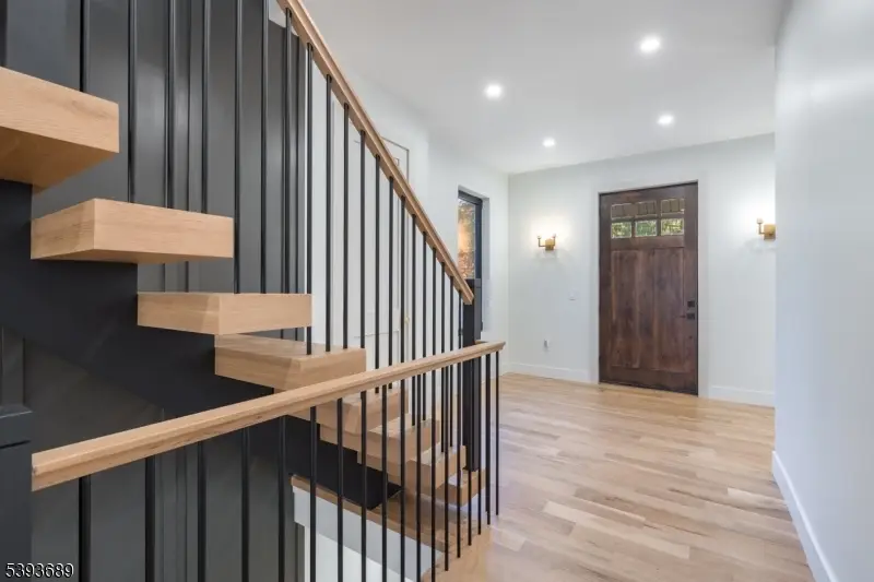 108 Meyersville Rd, Chatham Township, NJ 07928 - Image #3