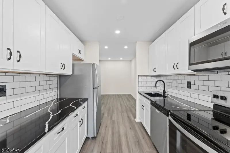 111 Mulberry St #8D, Newark, NJ 07102 - Image #1