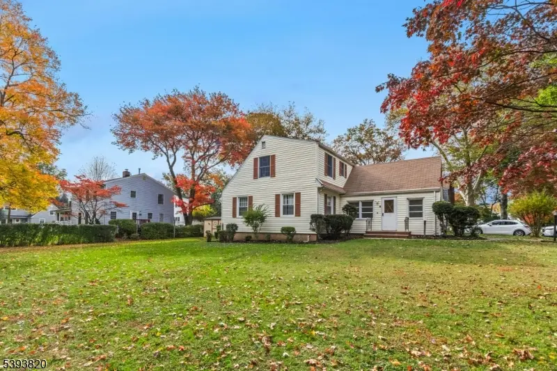 24 Oneida Pl, Cranford, NJ 07016 - Image #1