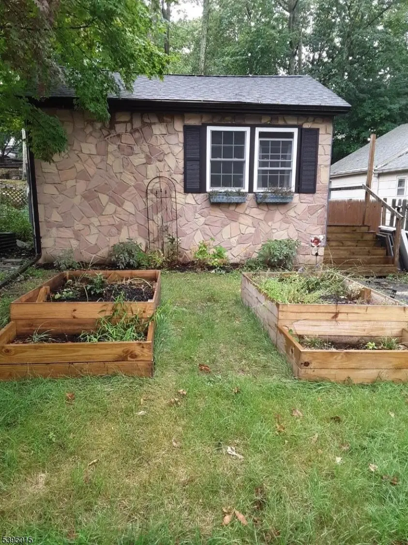 38 Geneva Trl, Hopatcong, NJ 07843 - Image #2