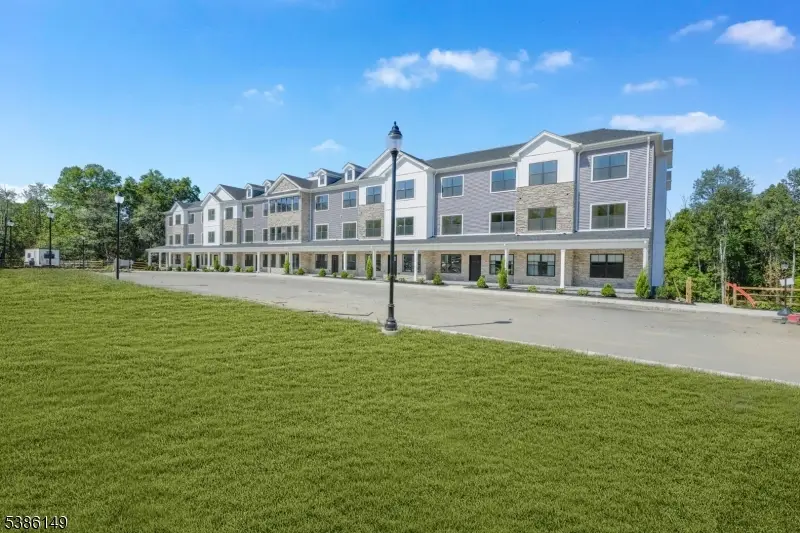 201 Encampment Ct, Towaco, NJ 07082 - Image #2