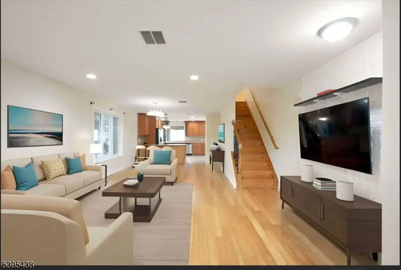 12 Pulaski Pl, Hackensack, NJ 07601 - Image #3