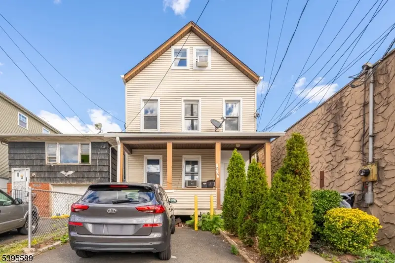 1007 Julia St, Elizabeth, NJ 07201 - Image #1