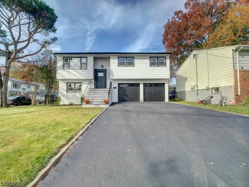 826 Amsterdam Ave, Roselle, NJ 07203 - Image #2