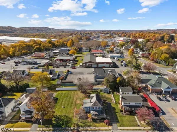 136 S 6th St, Lopatcong Twp., NJ 08865