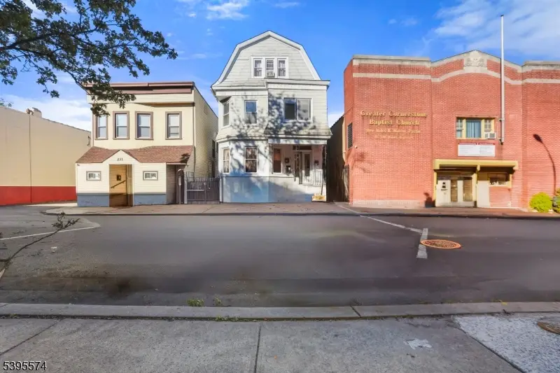 233 N 18th St, East Orange, NJ 07017 - Image #1
