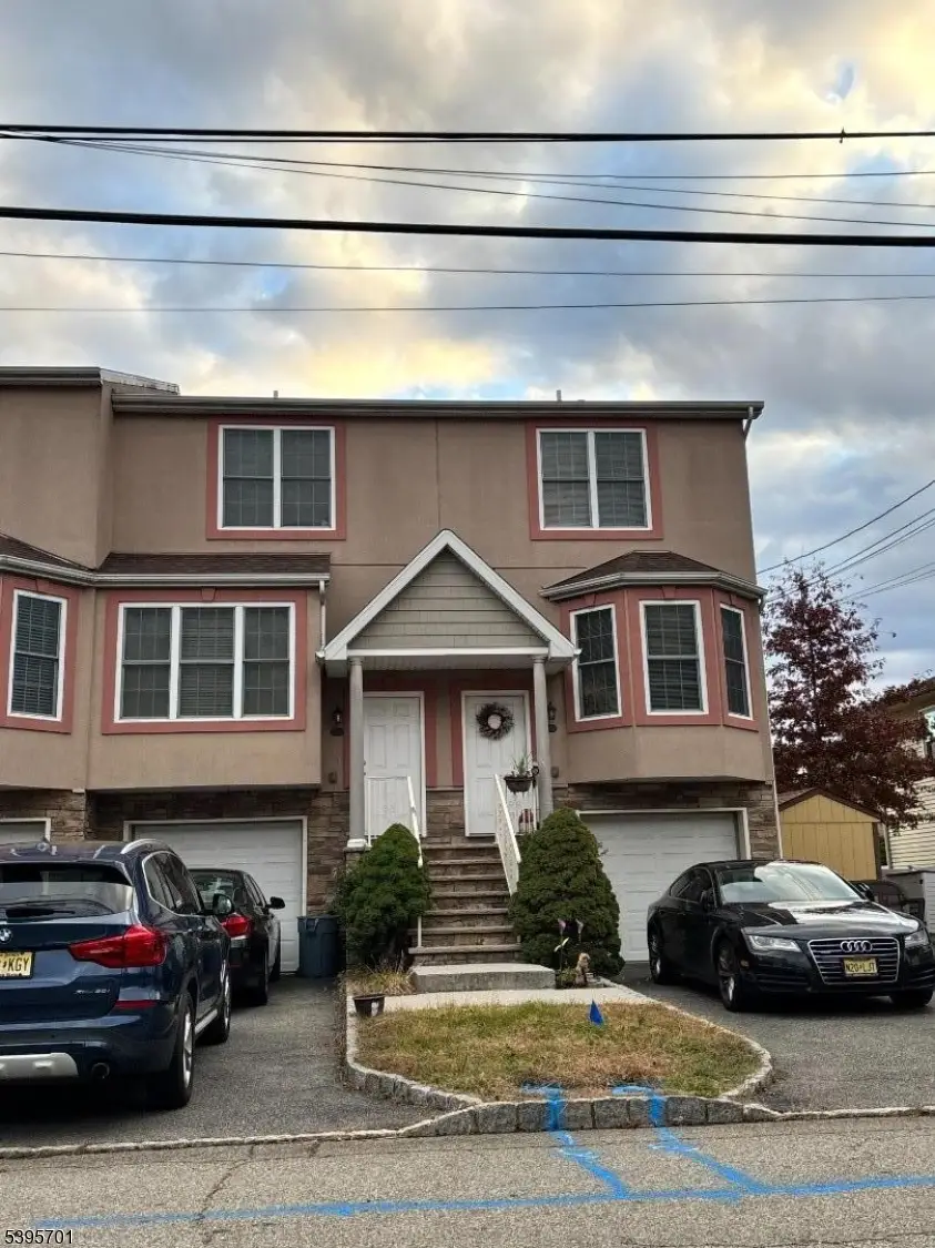 24 Van Pelt Pl #D&E, Singac, NJ 07424 - Image #1