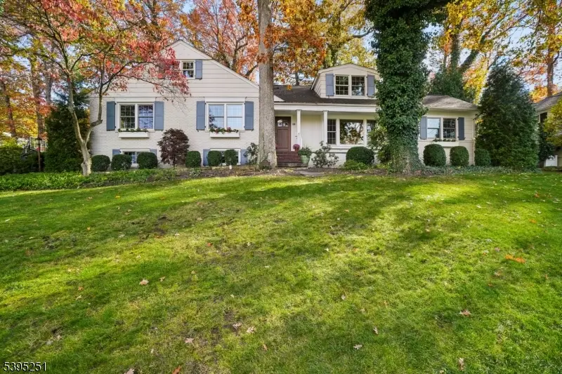 34 Sweetbriar Rd, Summit, NJ 07901 - Image #1