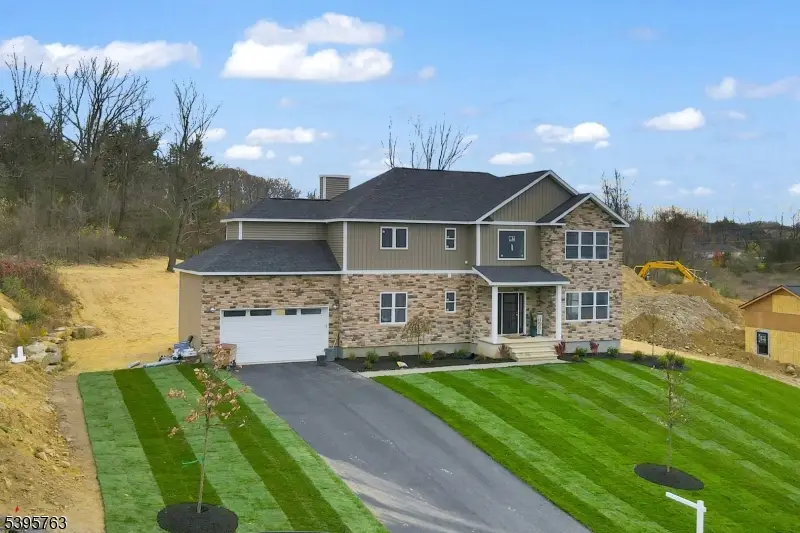 7 Emerald Dr, Hardyston, NJ 07419 - Image #2