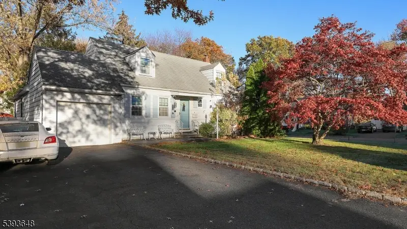4 Lois Pl, Fanwood, NJ 07023 - Image #2