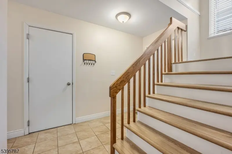 1146 Stephanie Dr #1146, North Caldwell, NJ 07006 - Image #3