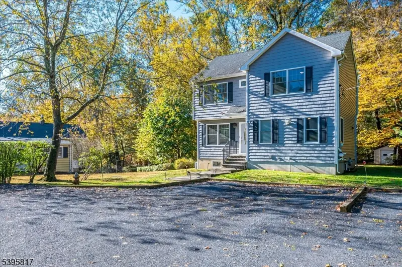 88 Church Ln, North Brunswick, NJ 08902 - Image #3