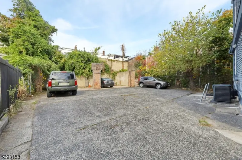 349 Osborne Ter, Newark, NJ 07112 - Image #3