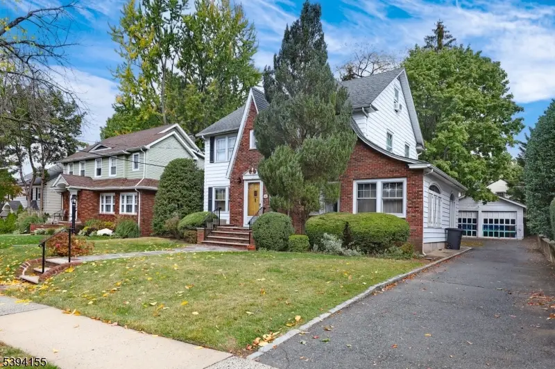 14 Laurel Ave, Clifton, NJ 07012 - Image #2