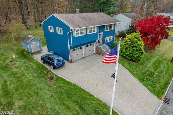 36 Deer Path Dr, Mount Olive Twp., NJ 07836