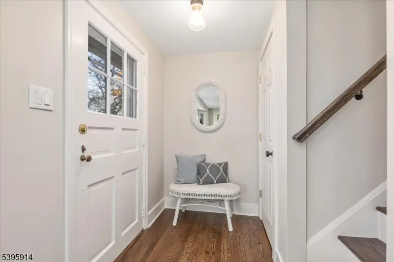 864 Valley Rd, Long Hill, NJ 07933 - Image #3