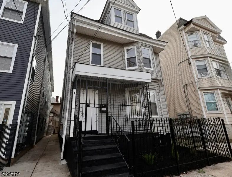 512 S 17th St, Newark, NJ 07103 - Image #1