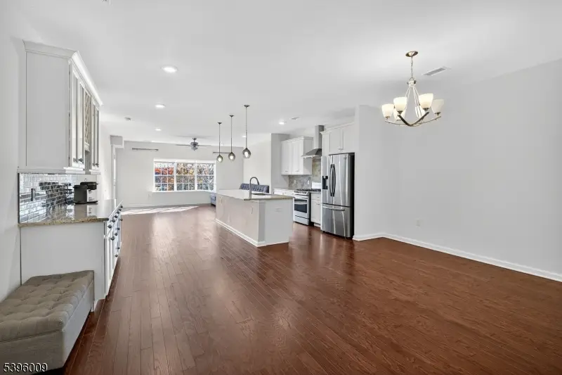 67 Grabowski Dr, Parlin, NJ 08859 - Image #3